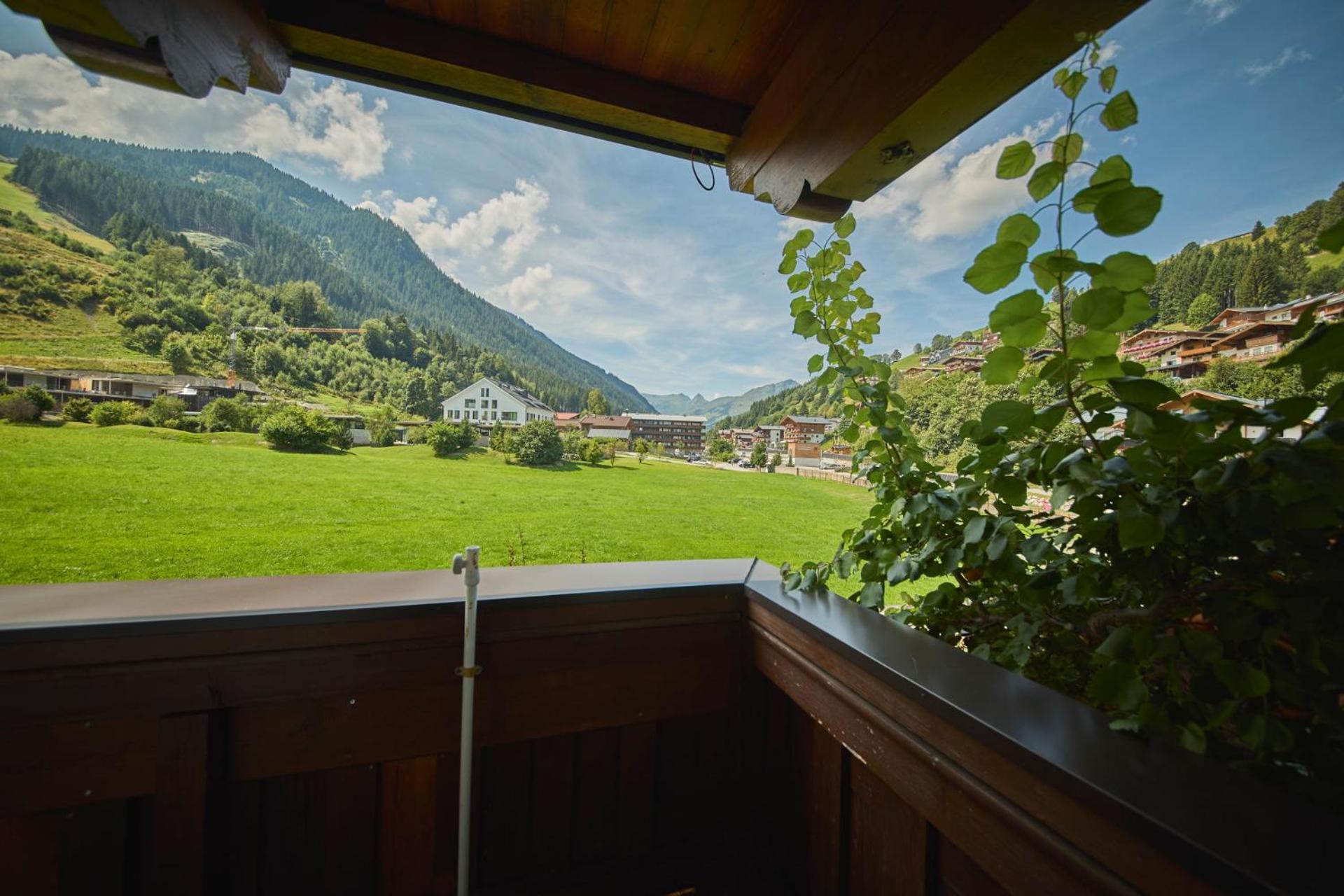 Ski & Bike Appartements Forsthaus Saalbach-Hinterglemm Ngoại thất bức ảnh